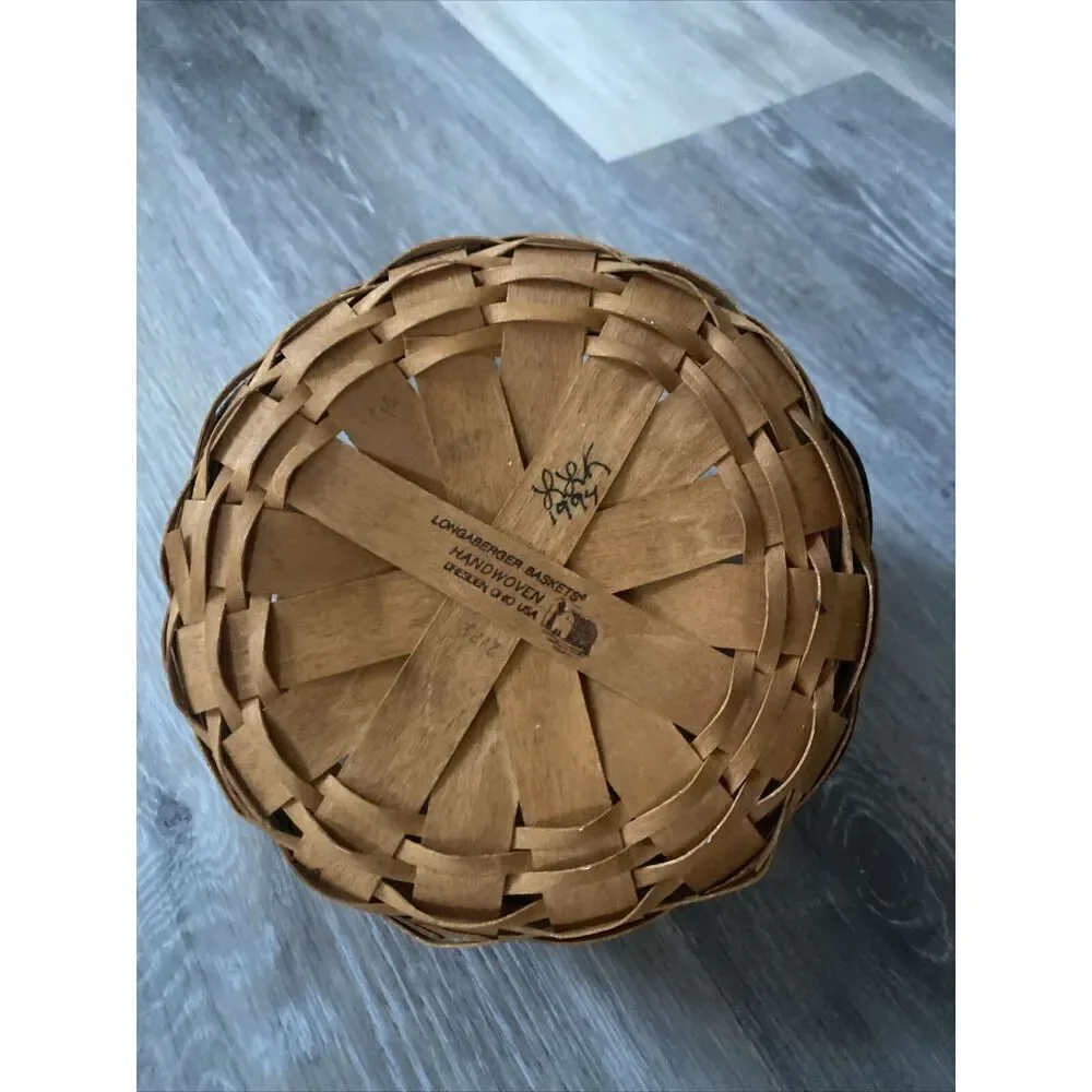 Longaberger 2000 Casserole Round Basket All-American Collection Leather Handles